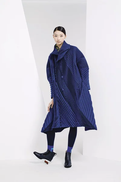 Look 8
